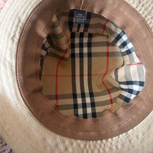 Burberry London Bucket Hat Womens Large Beige Nova Check